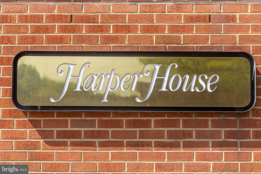 111 Hamlet Hill Rd #1104