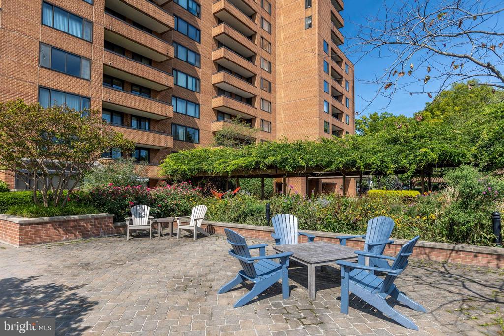 111 Hamlet Hill Rd #1104
