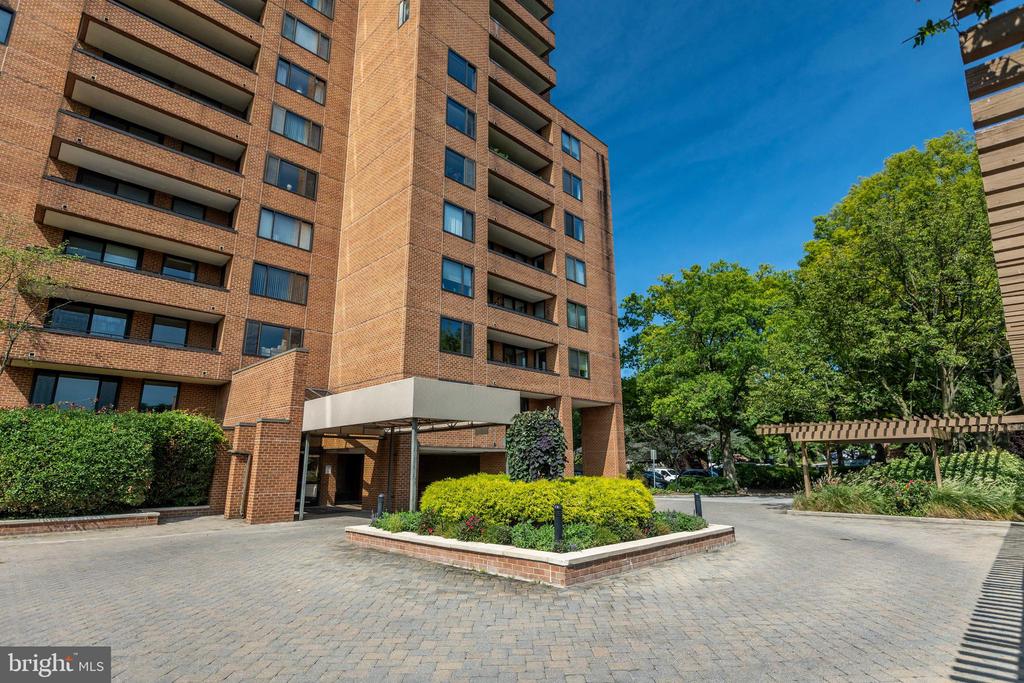 111 Hamlet Hill Rd #1104