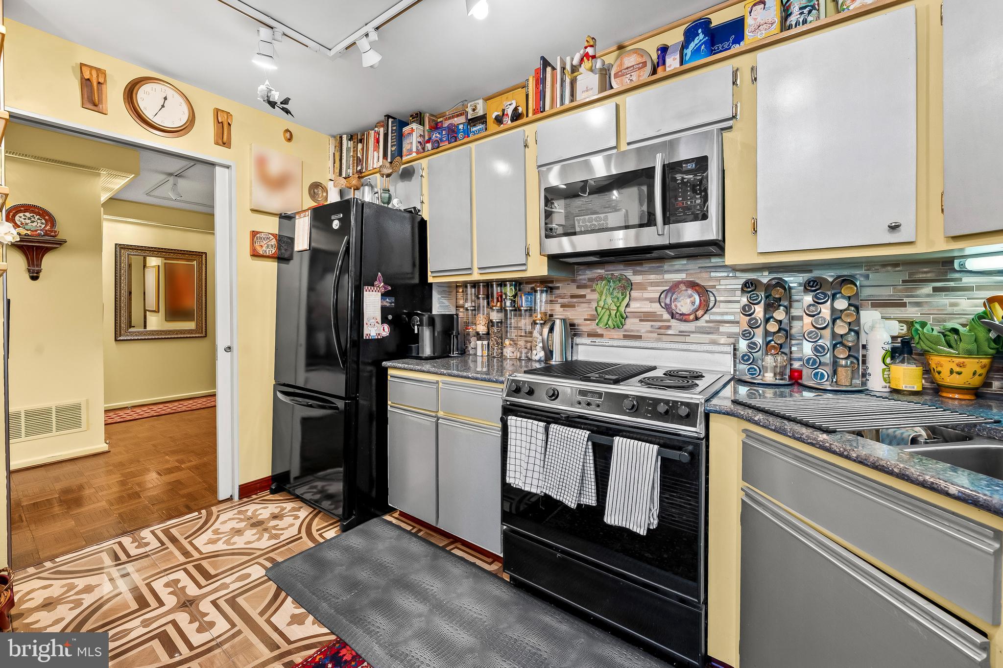 4100 N Charles St #801