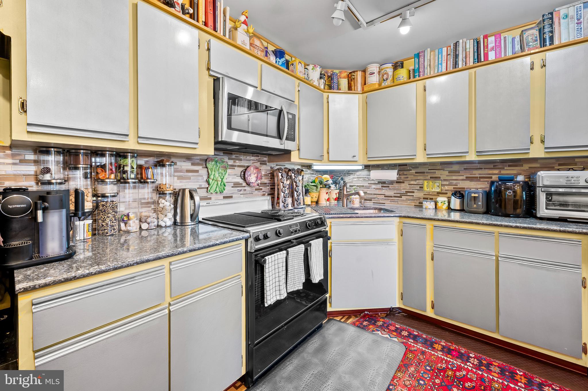 4100 N Charles St #801