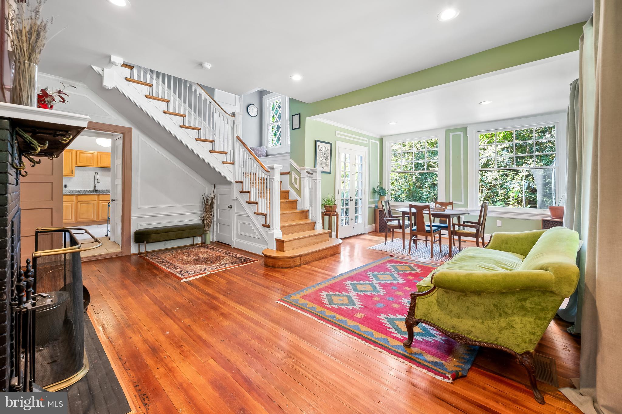 2403 W Rogers Ave