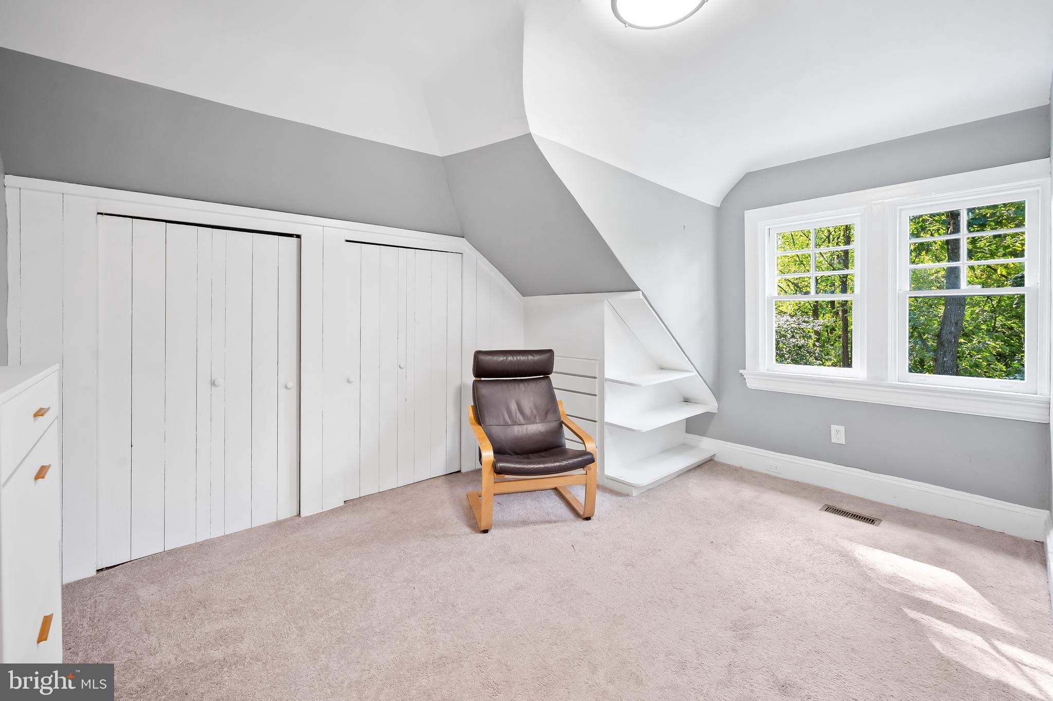 2403 W Rogers Ave