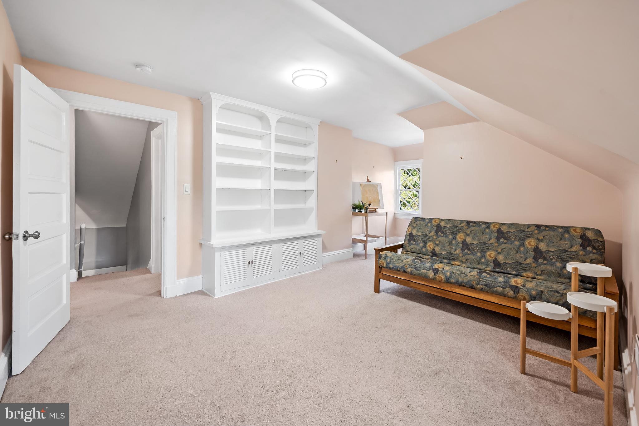 2403 W Rogers Ave