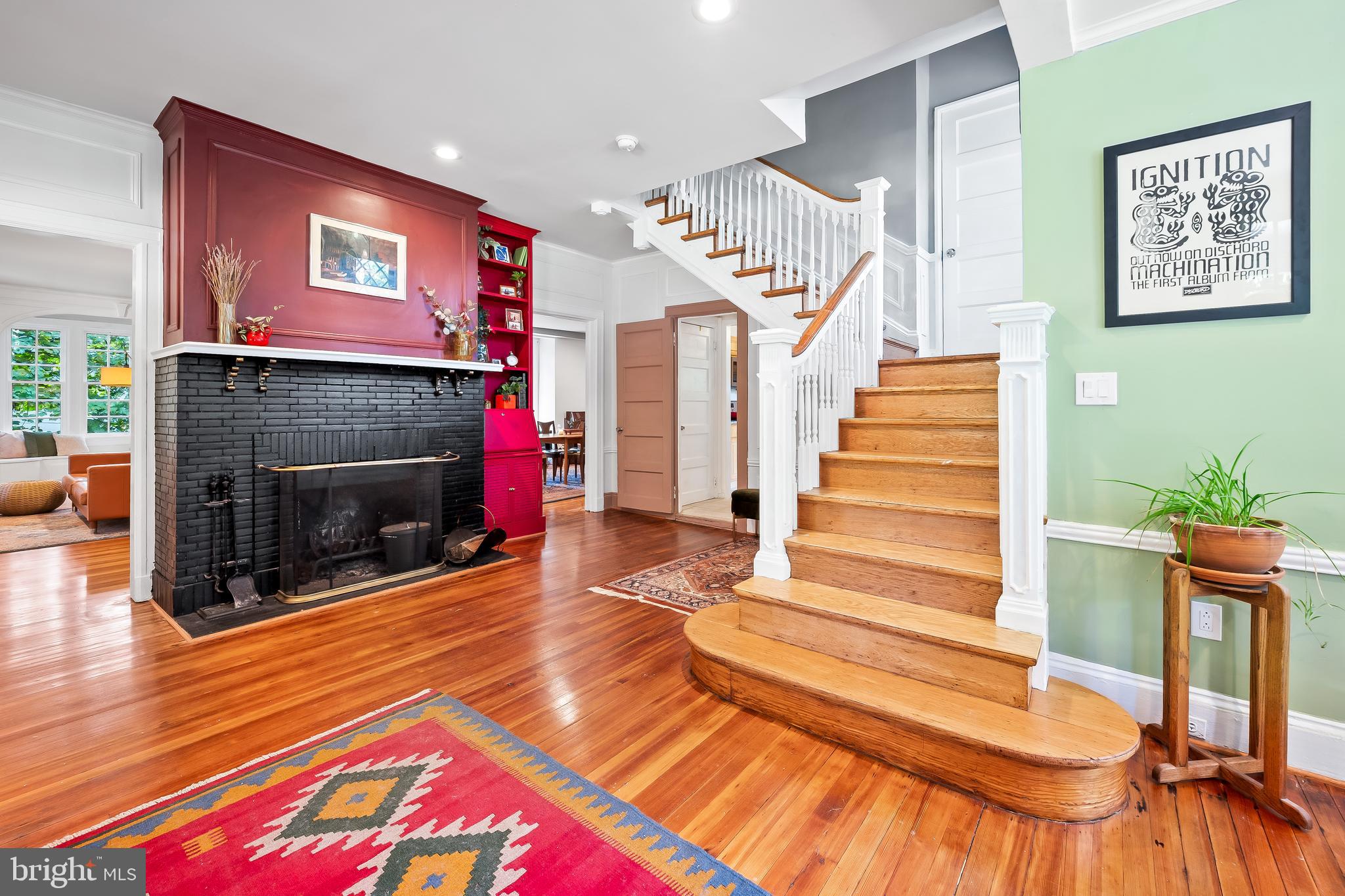 2403 W Rogers Ave