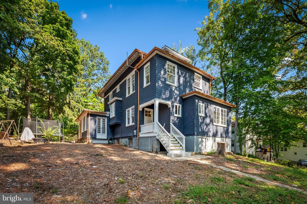 2403 W Rogers Ave