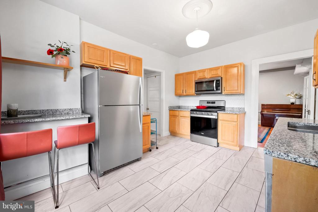 2403 W Rogers Ave