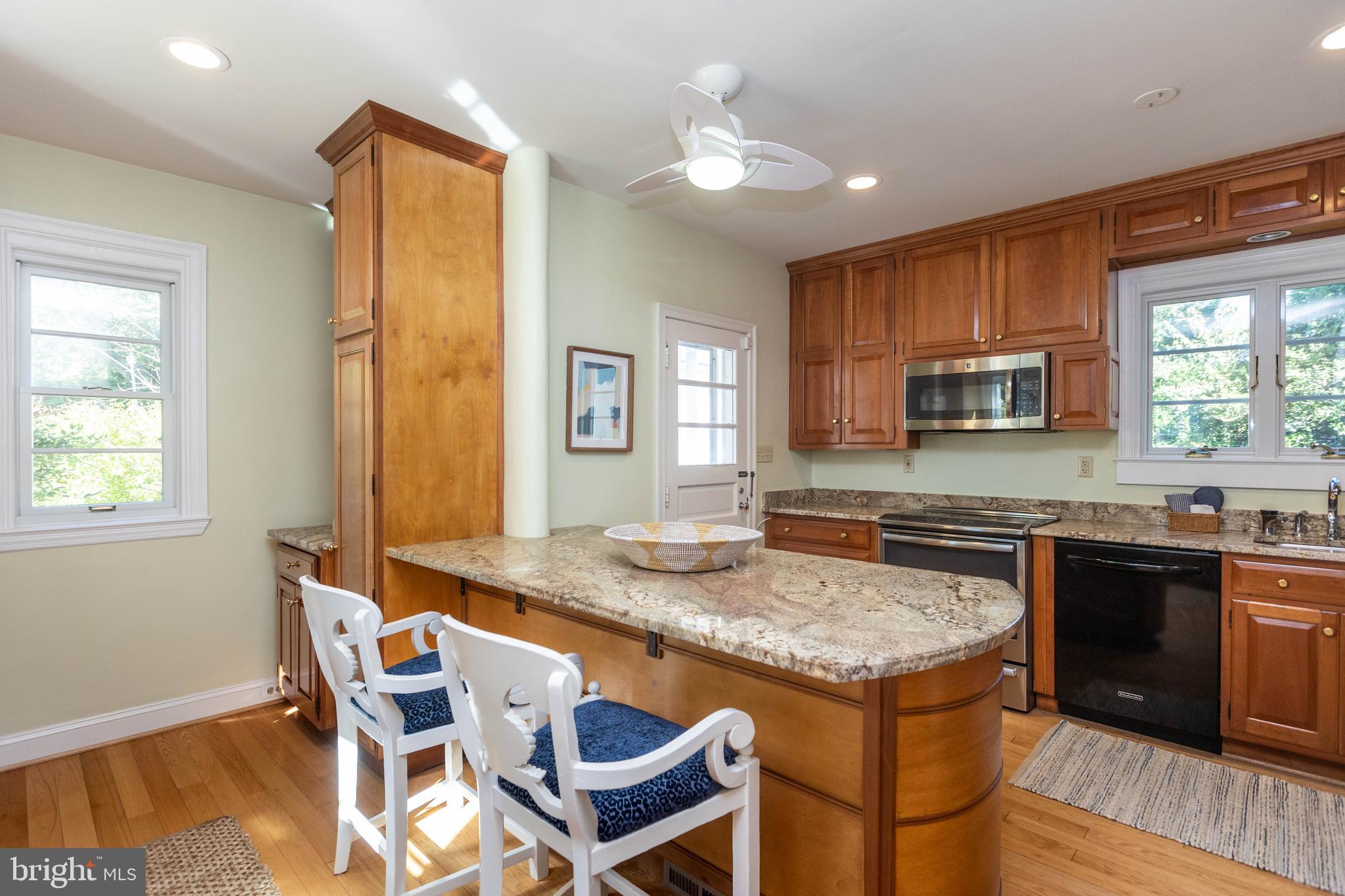 100 Bellemore Rd