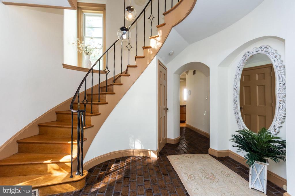 100 Bellemore Rd