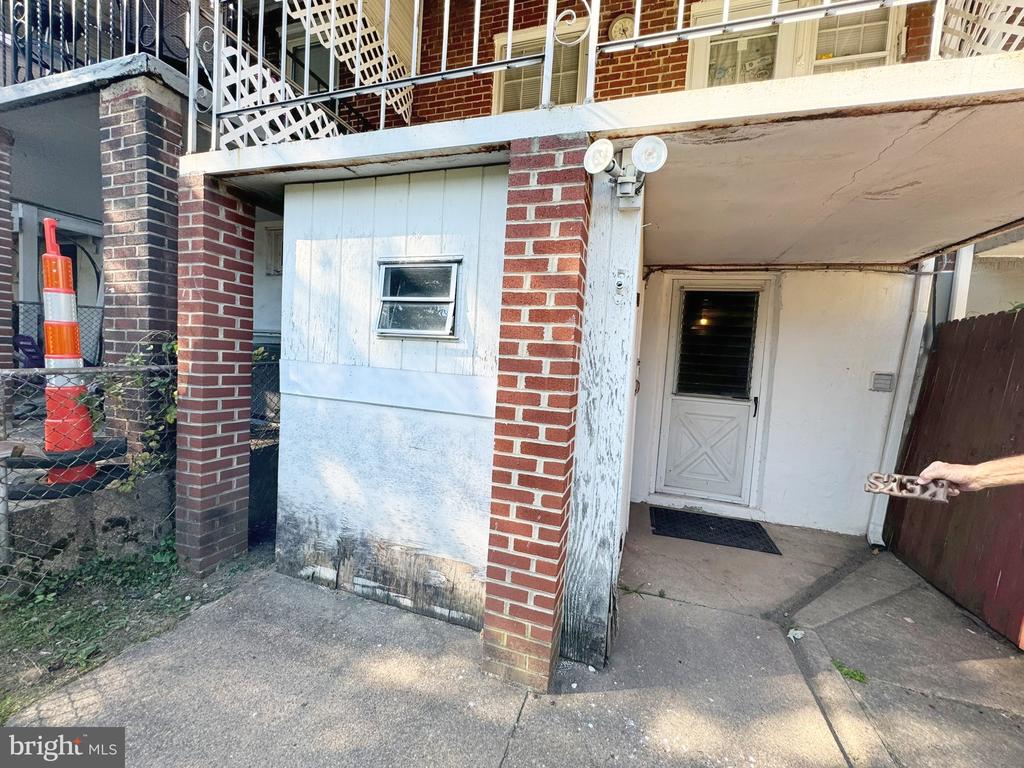 4120 Gladden Ave