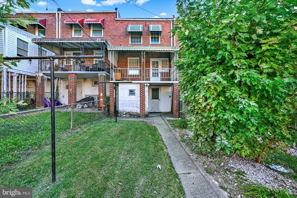 4120 Gladden Ave