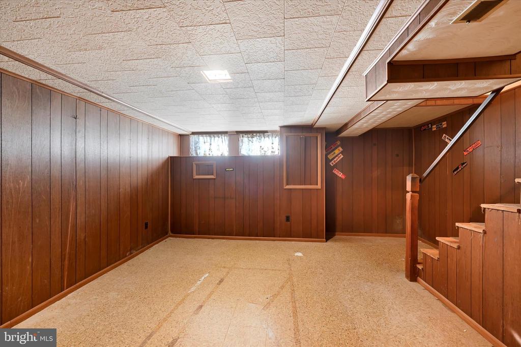 4120 Gladden Ave