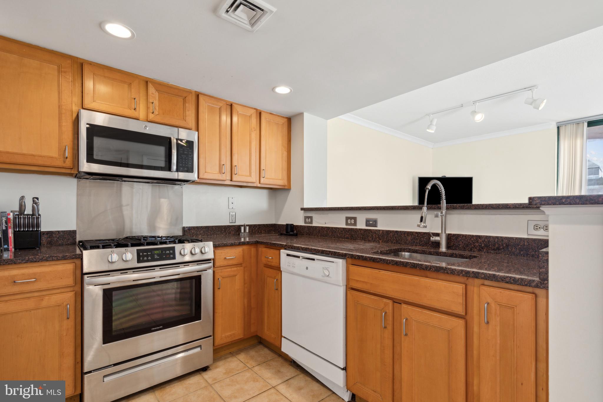 414 Water St #2304