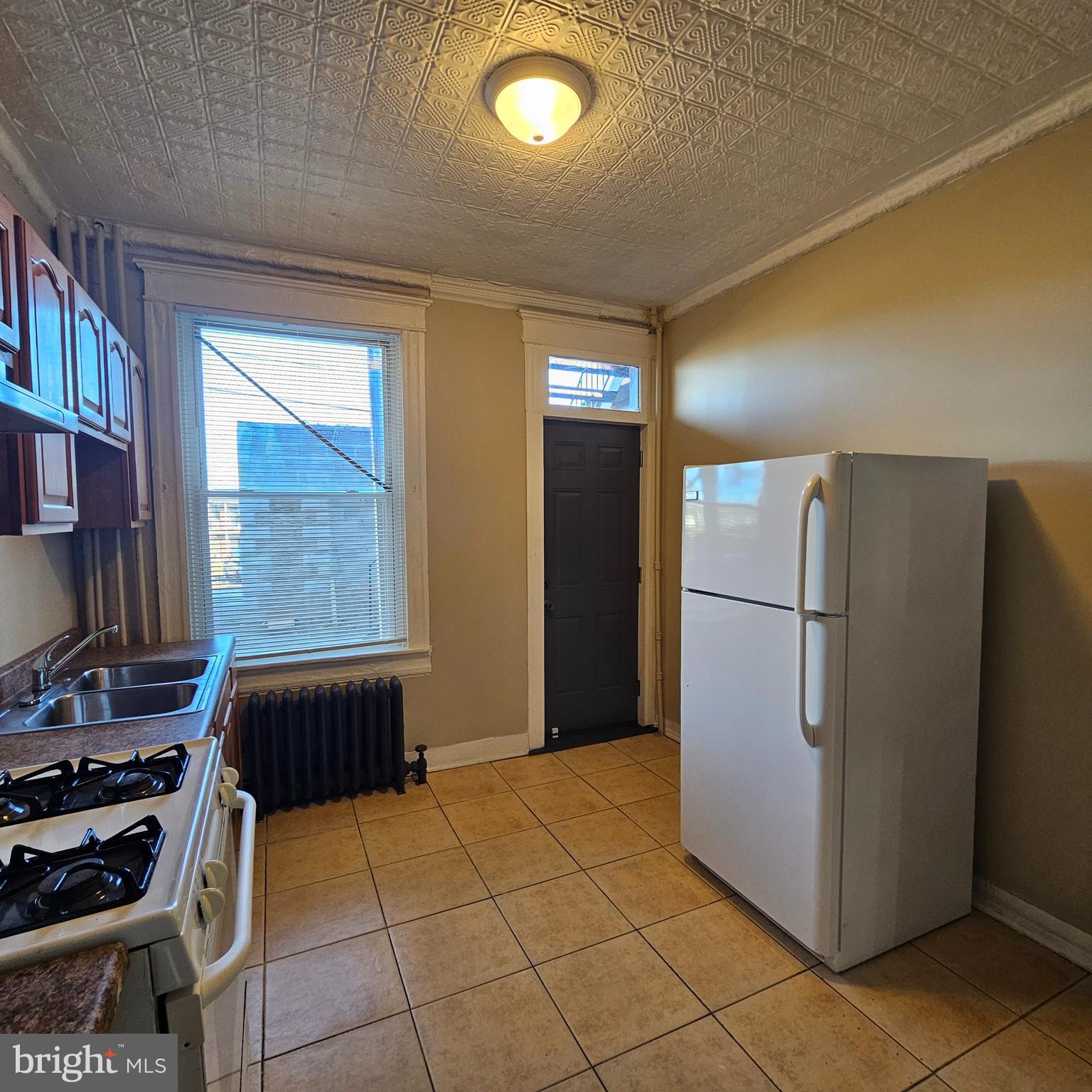 2822 RIGGS AVE