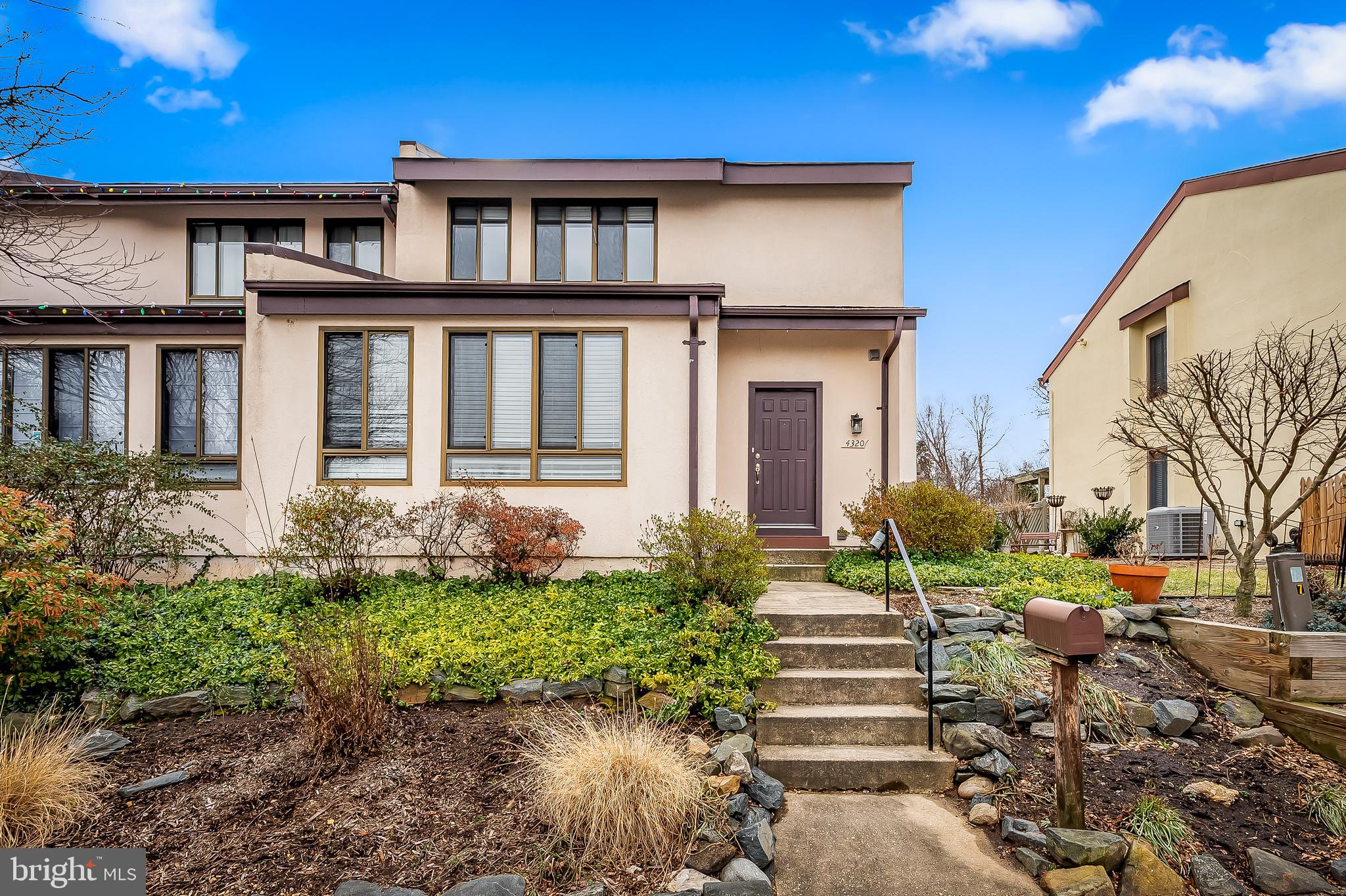 4320 Roland Spring Dr