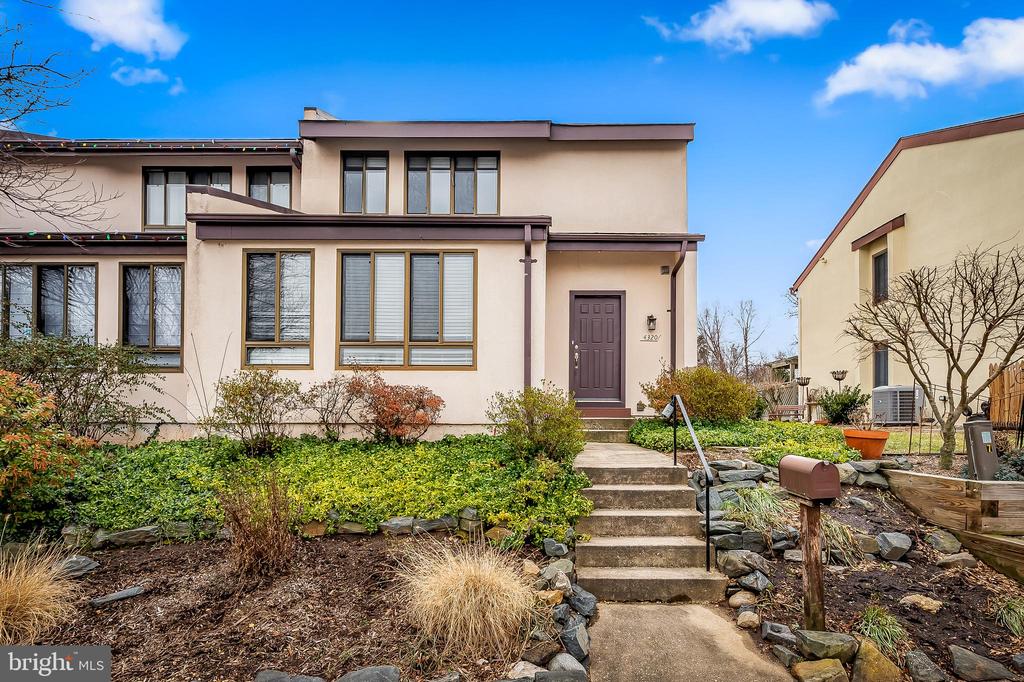 4320 Roland Spring Dr