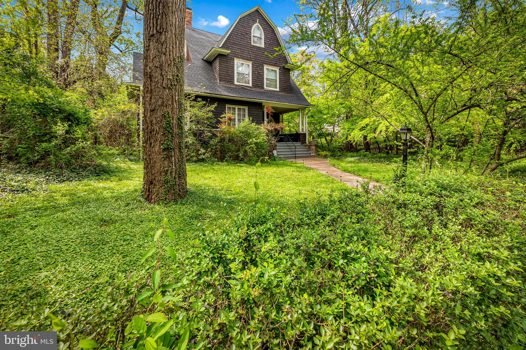 520 Woodlawn Rd