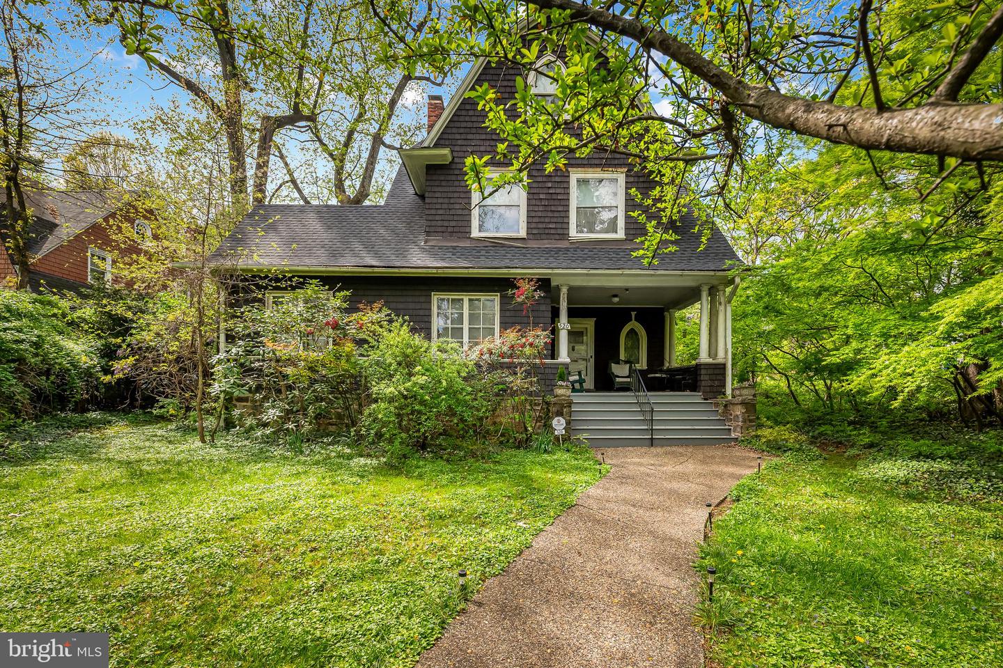 520 Woodlawn Rd
