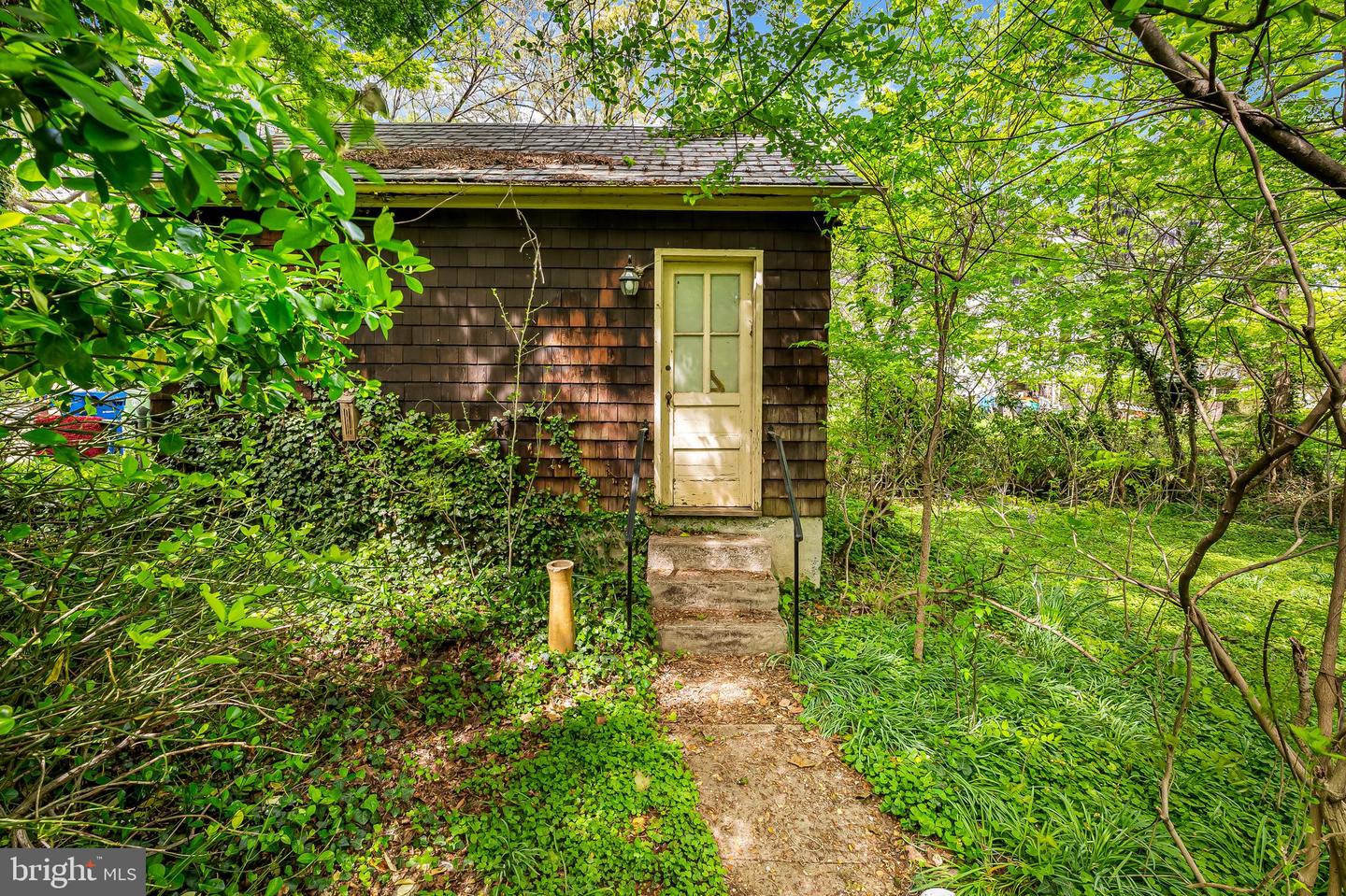 520 Woodlawn Rd