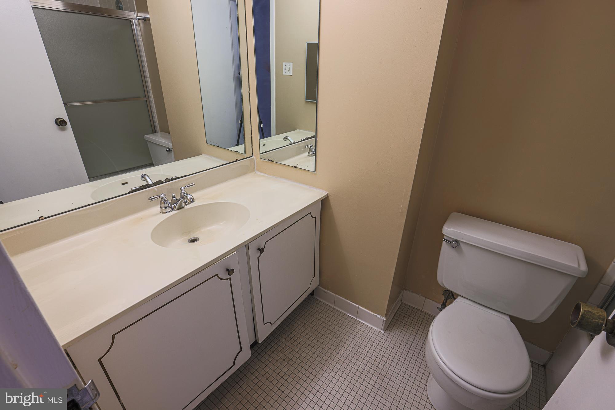 1 E University Pkwy #501