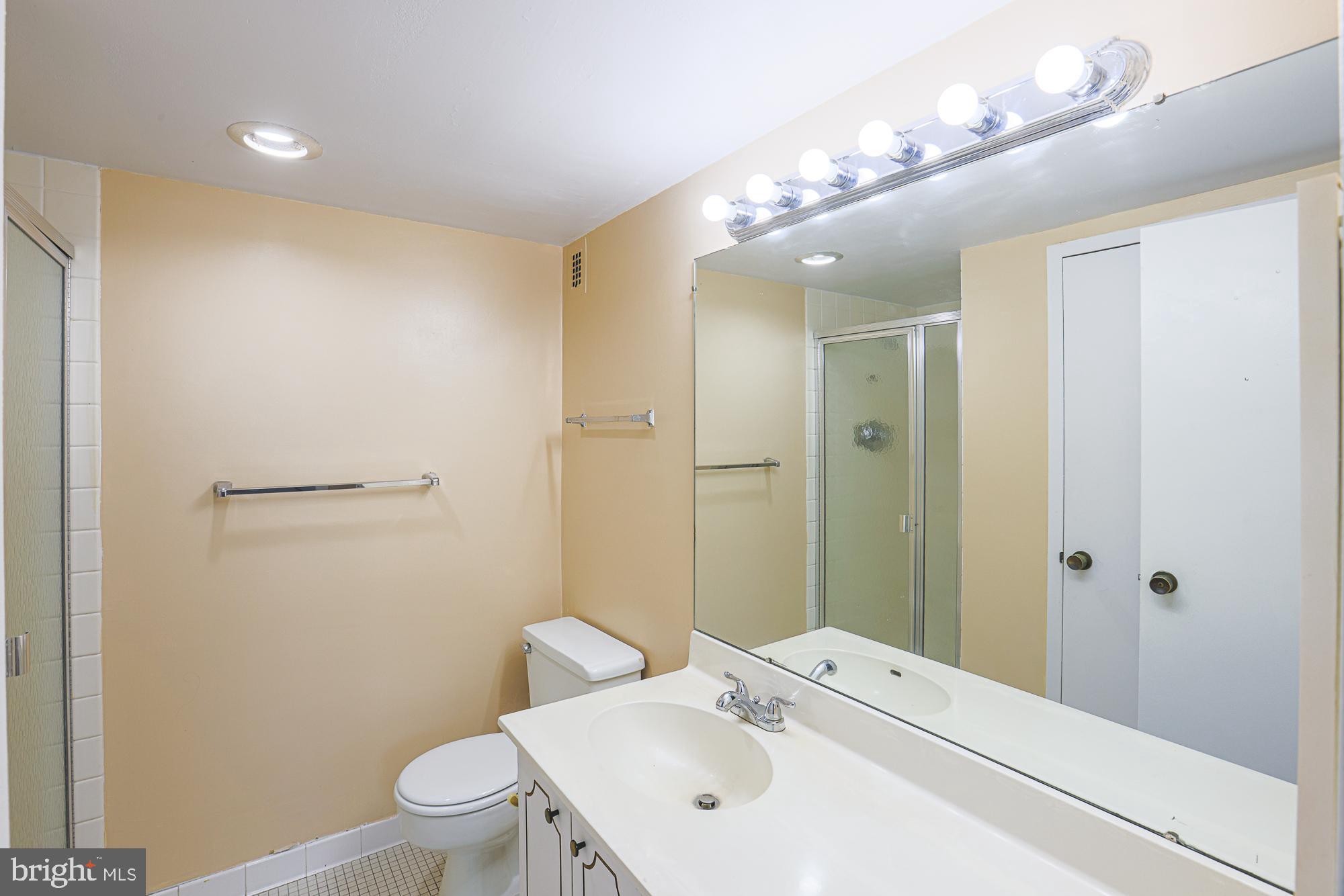 1 E University Pkwy #501