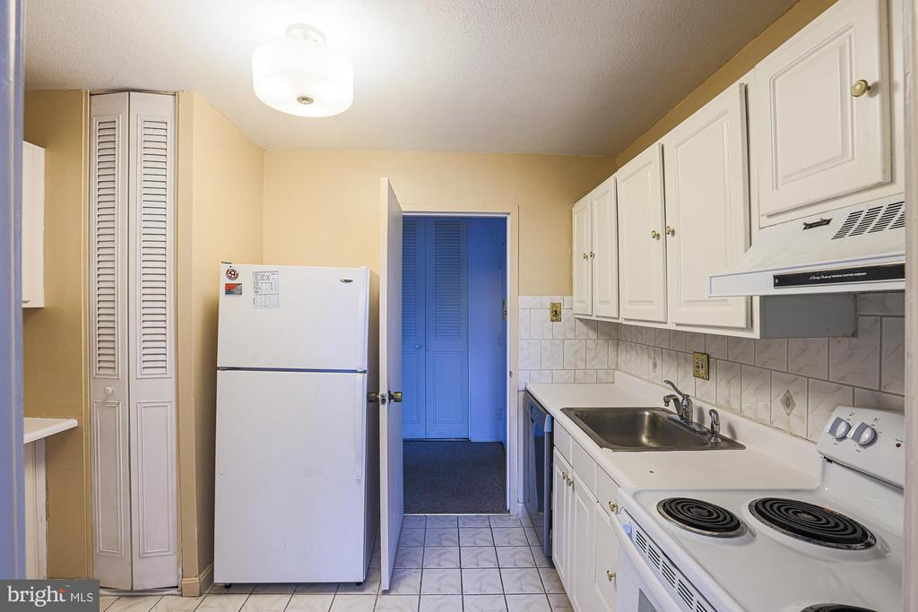 1 E University Pkwy #501