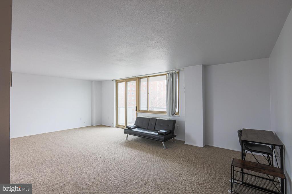 1 E University Pkwy #501