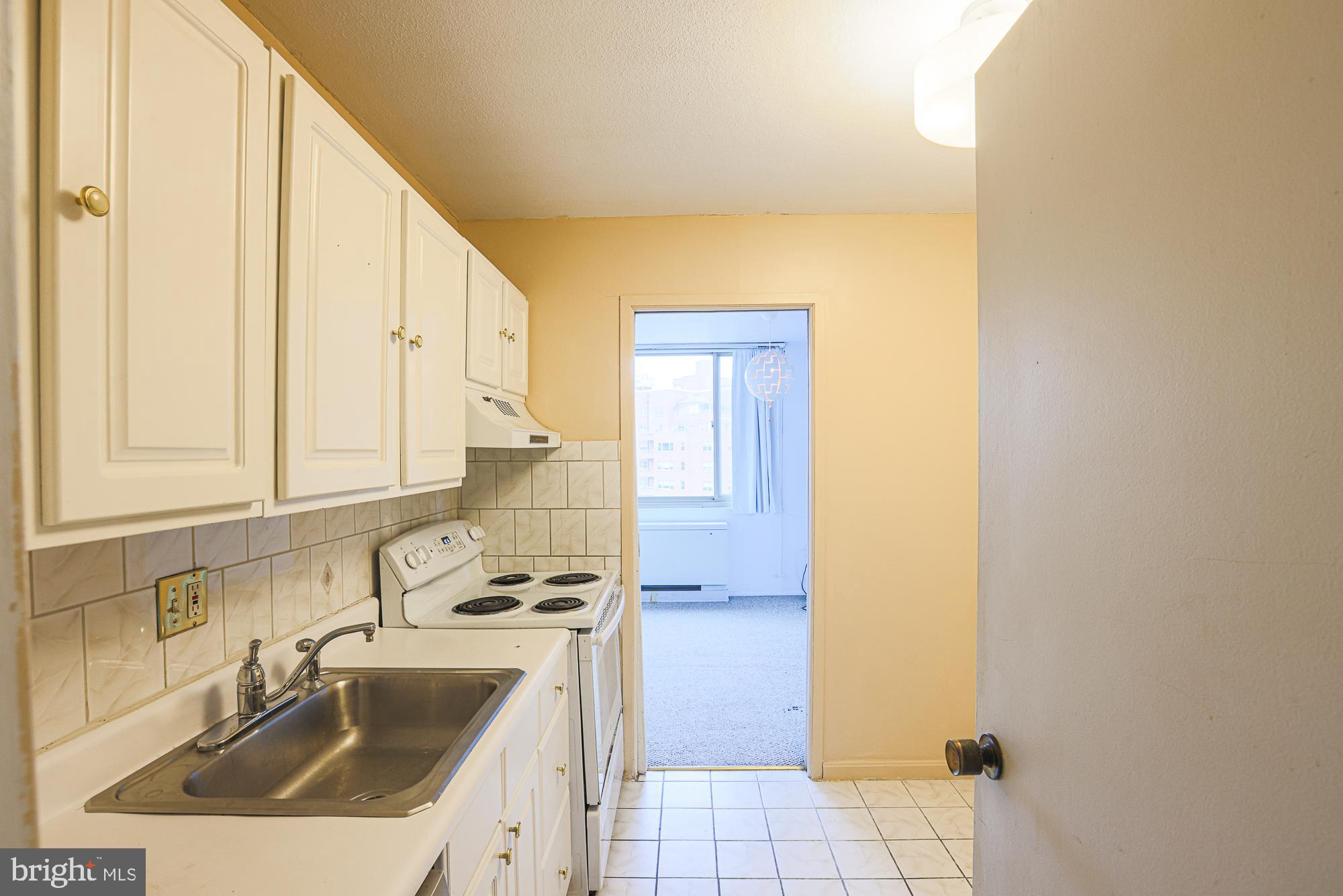1 E University Pkwy #501