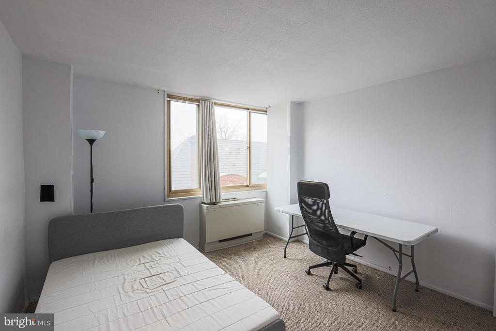 1 E University Pkwy #501
