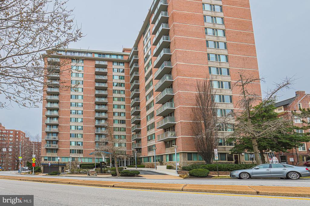 1 E University Pkwy #501