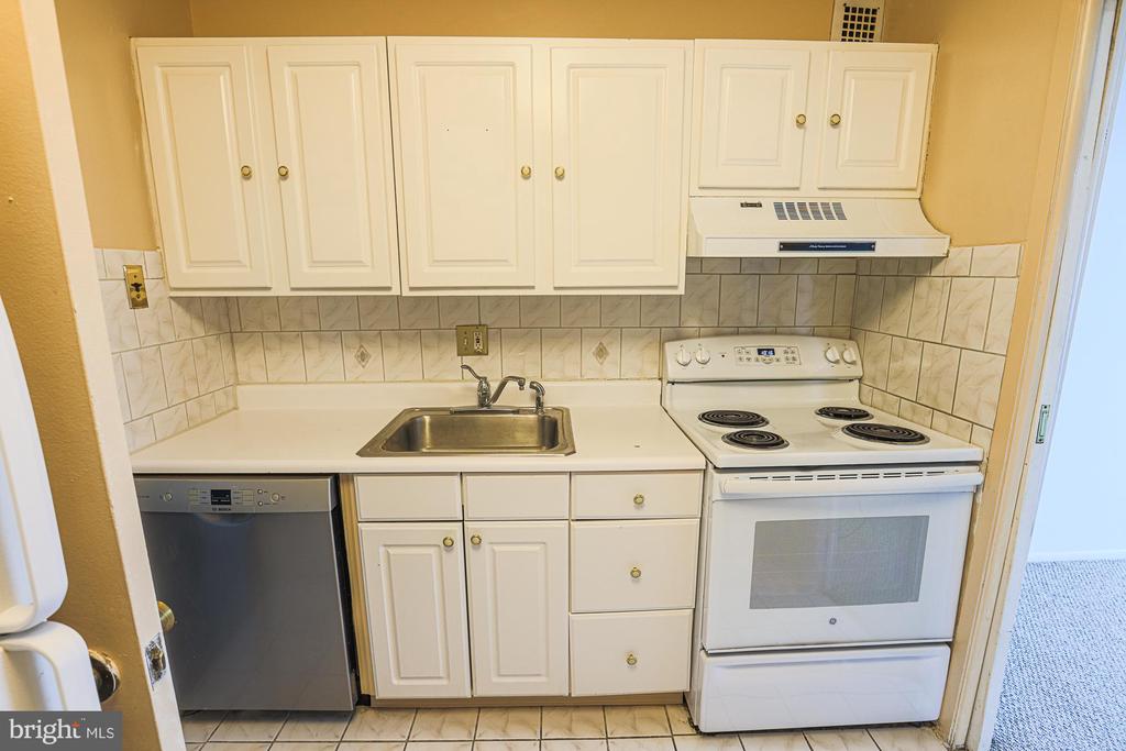 1 E University Pkwy #501