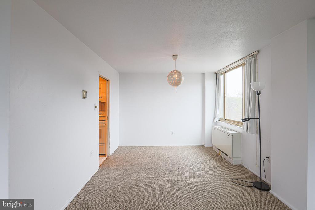 1 E University Pkwy #501