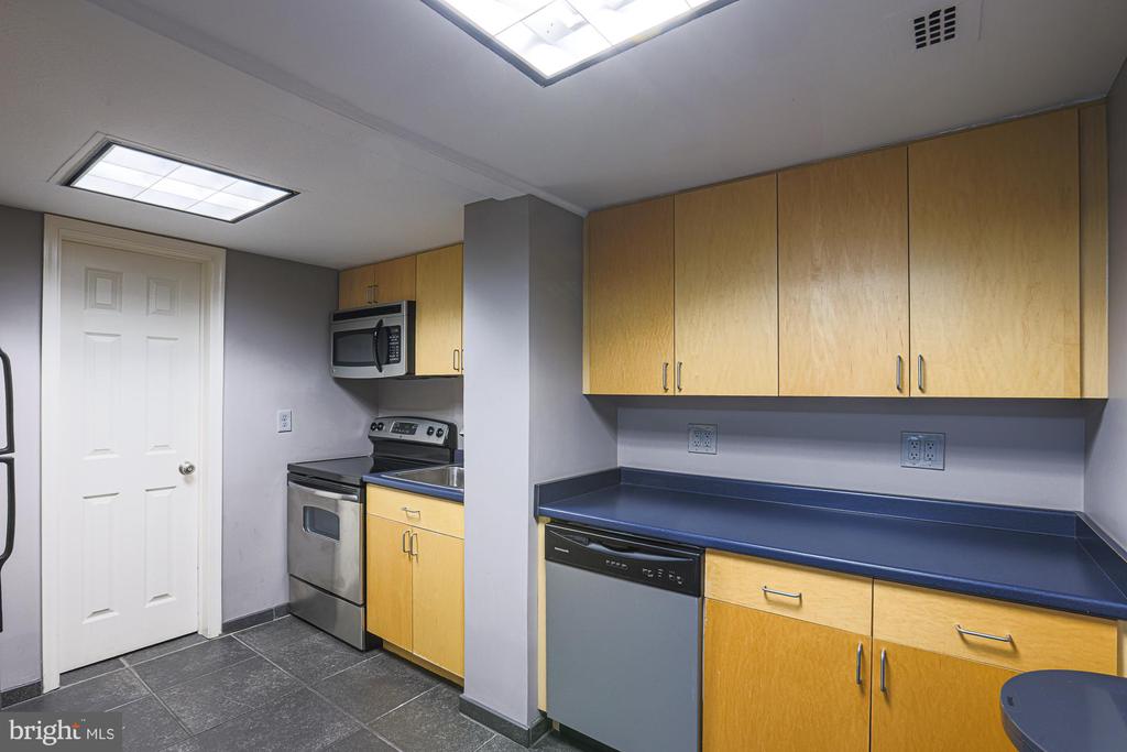 1 E University Pkwy #501