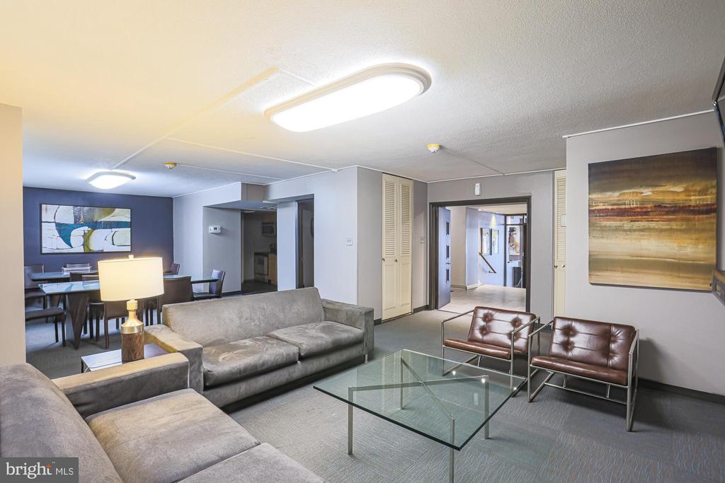 1 E University Pkwy #501