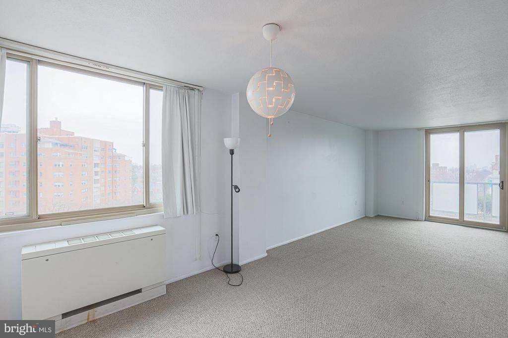 1 E University Pkwy #501