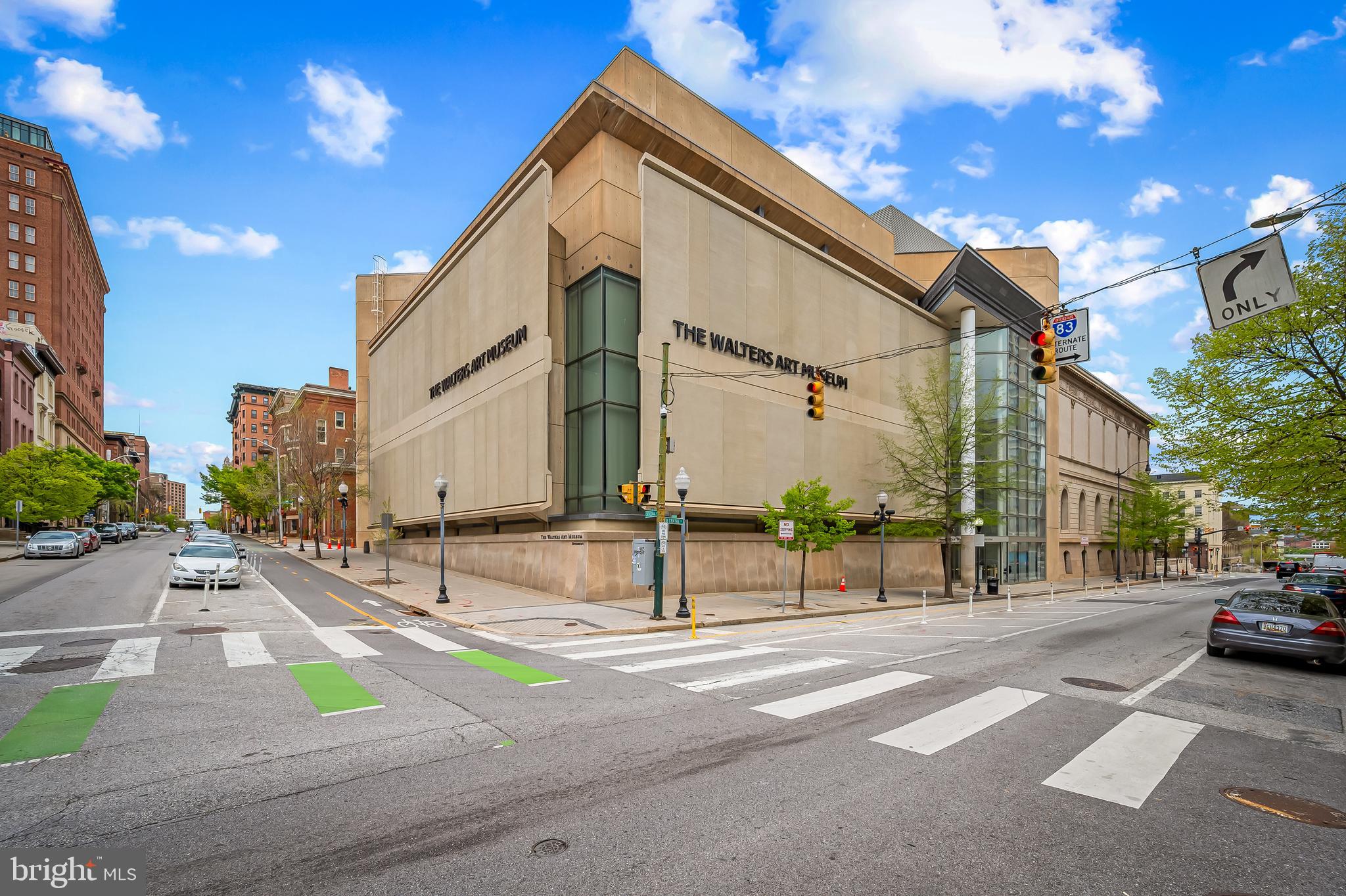 529 N Charles St #303