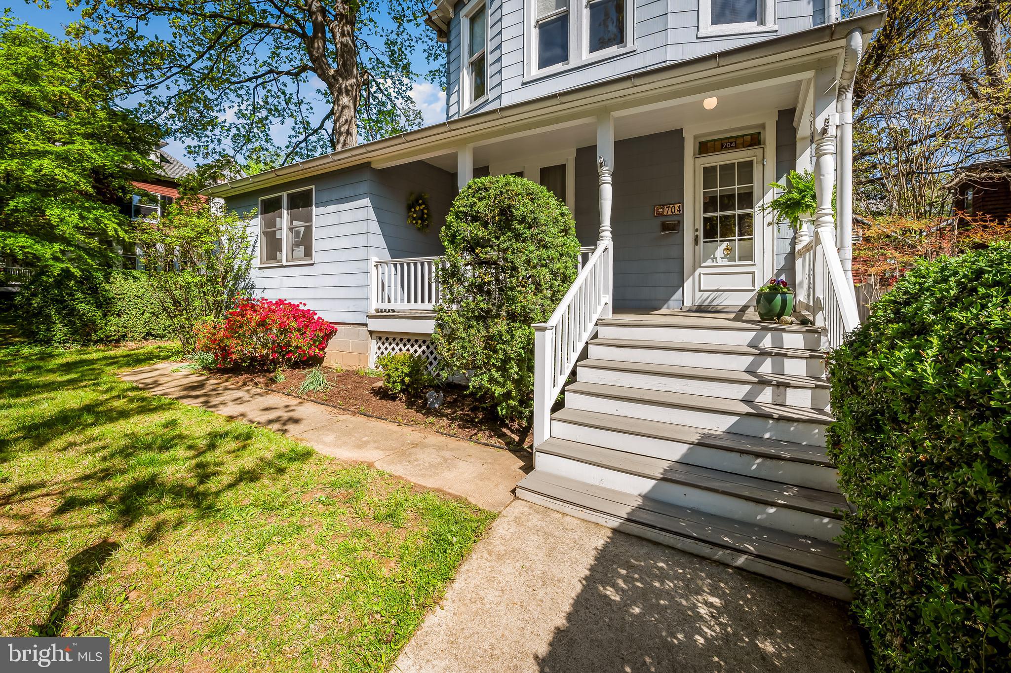 704 Wyndhurst Ave