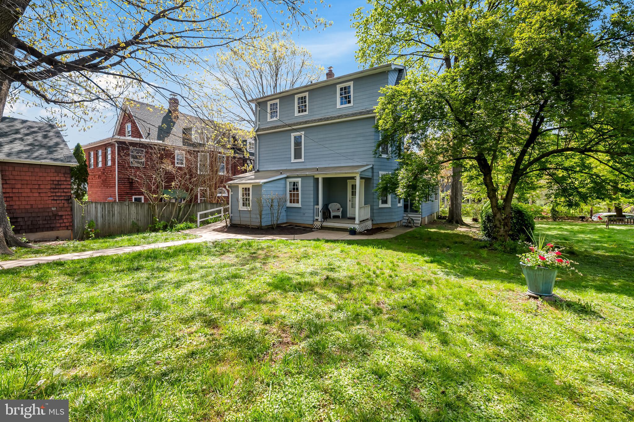 704 Wyndhurst Ave