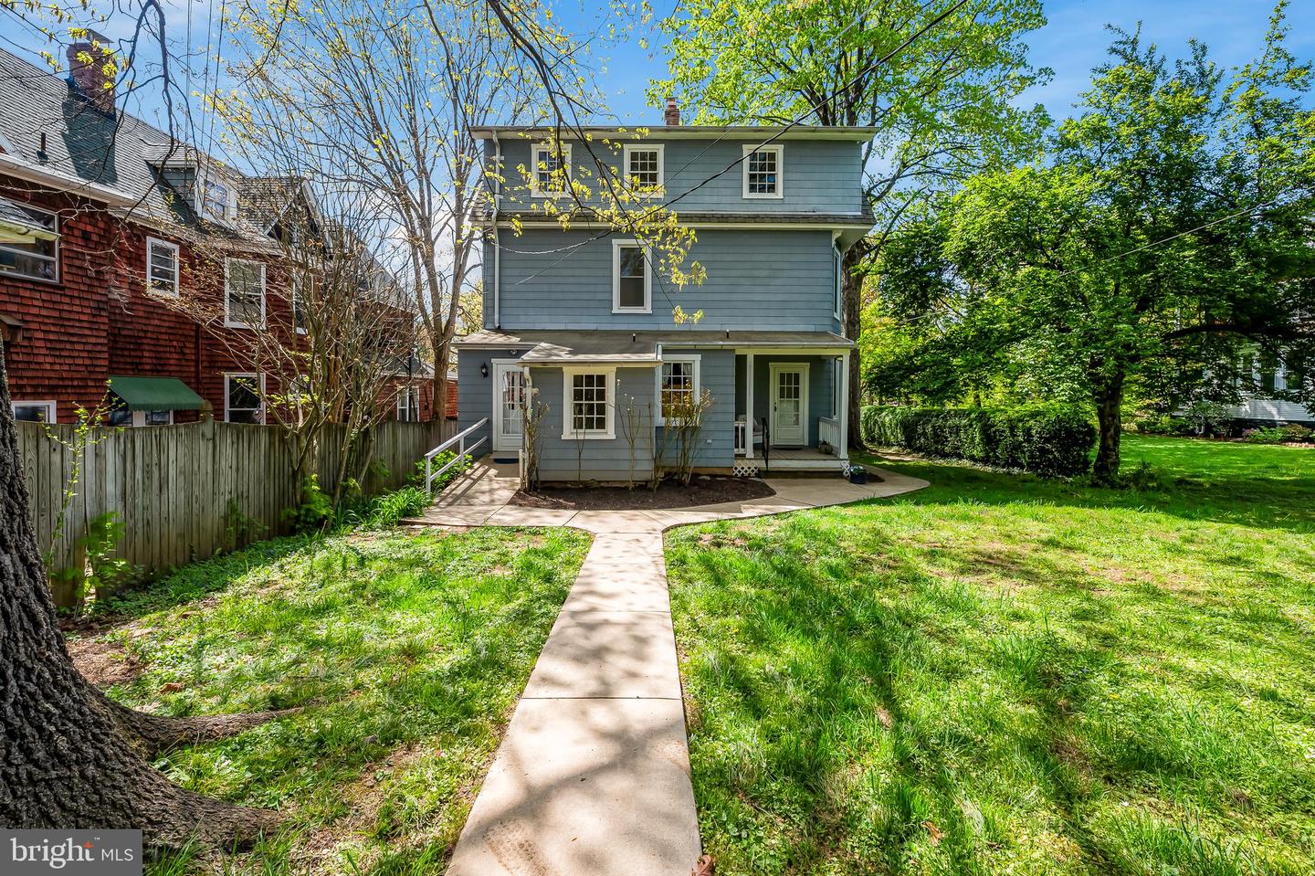 704 Wyndhurst Ave