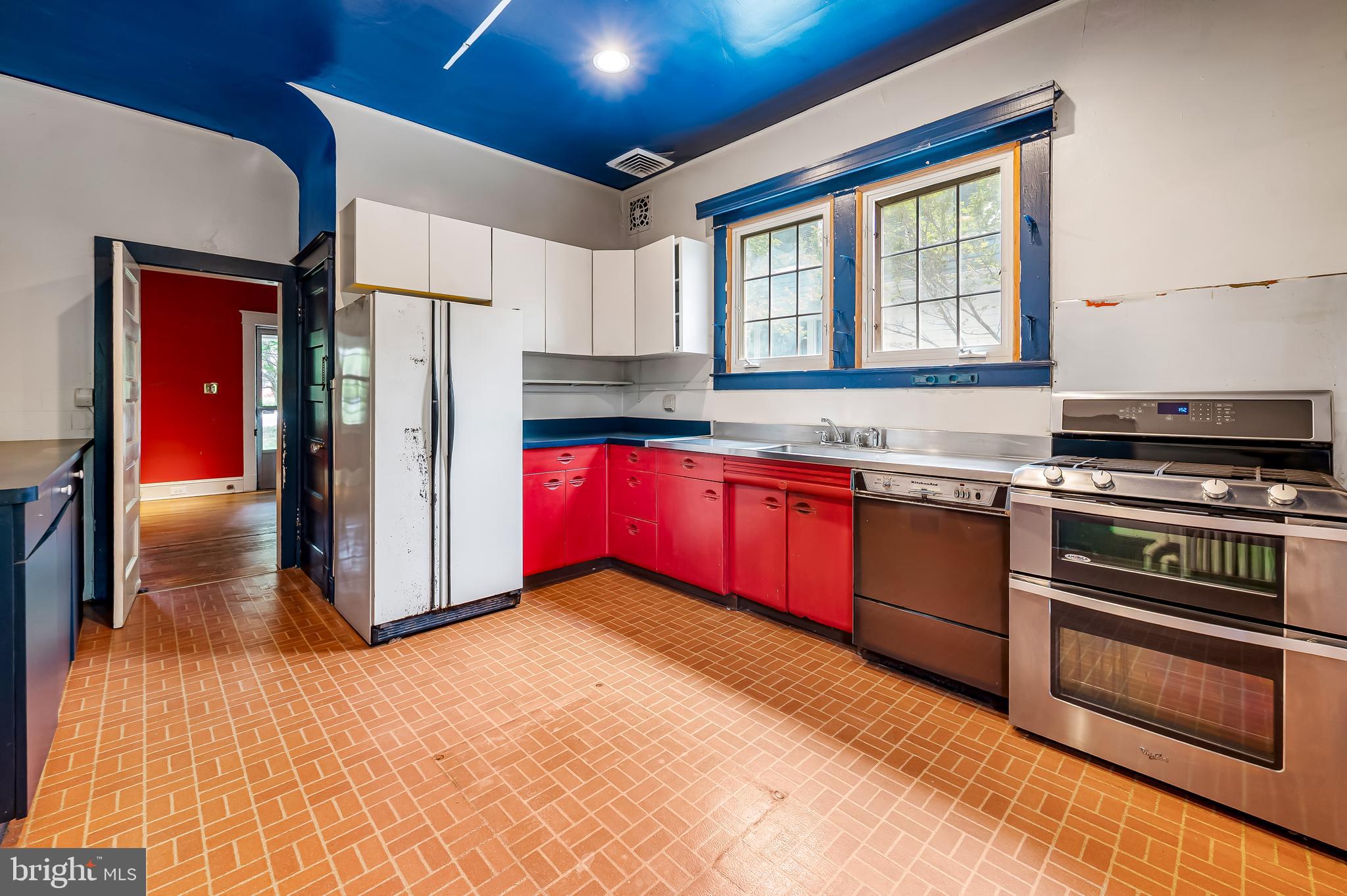 5616 Greenspring Ave