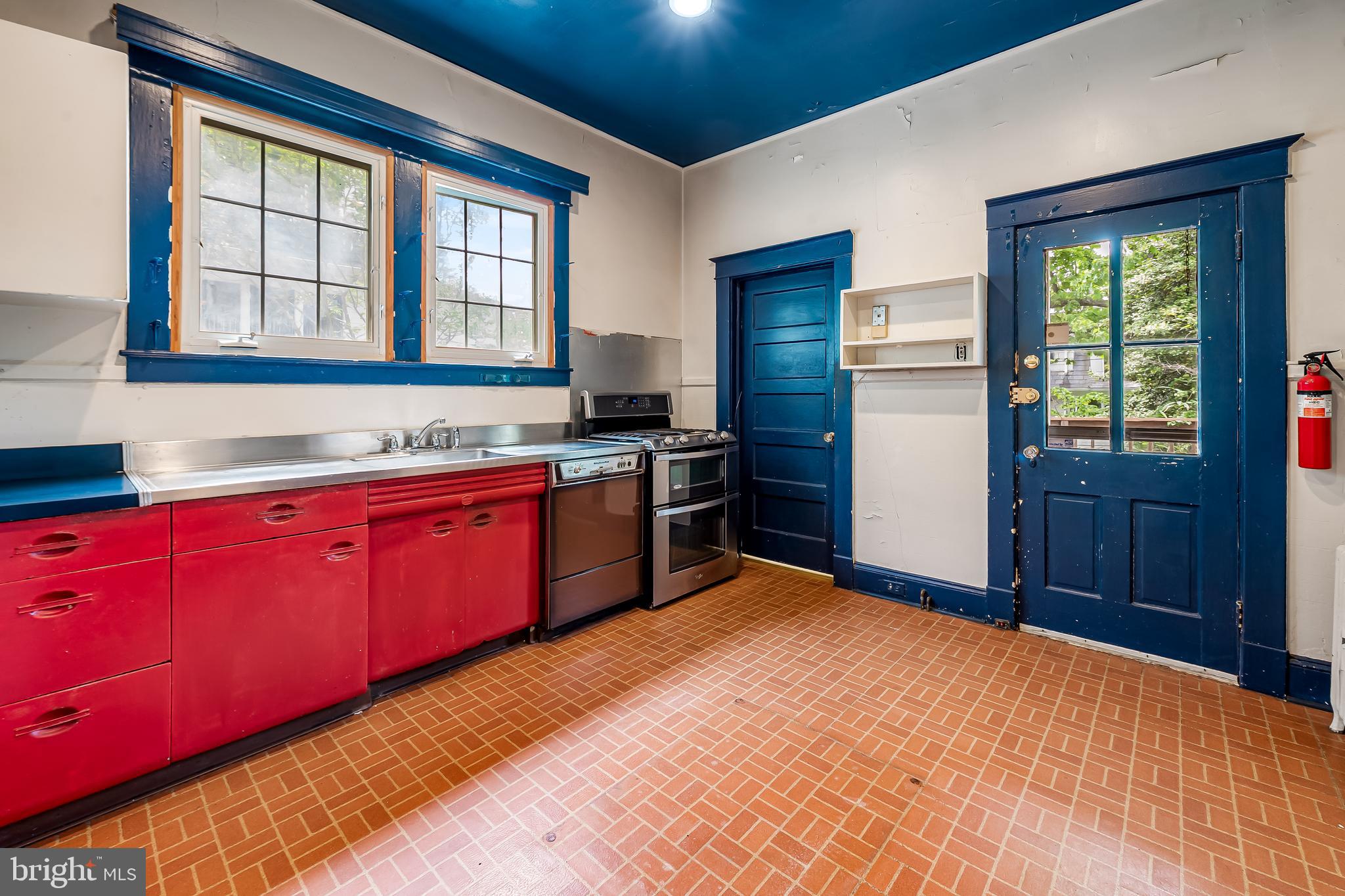 5616 Greenspring Ave