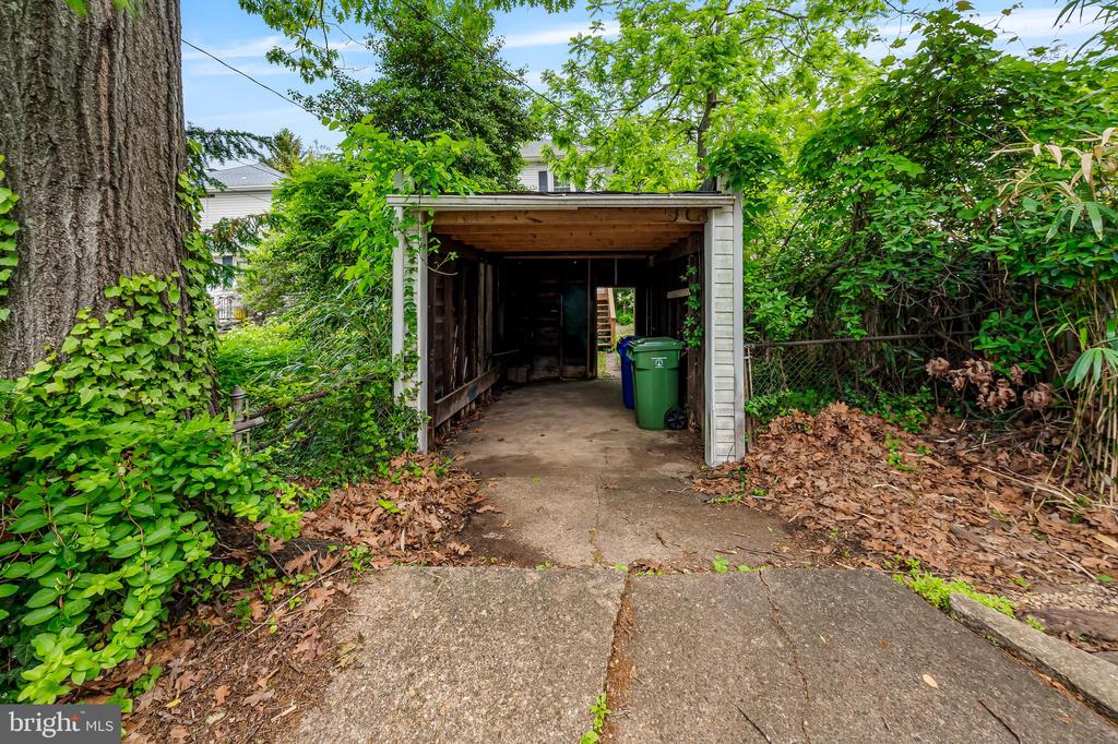5616 Greenspring Ave