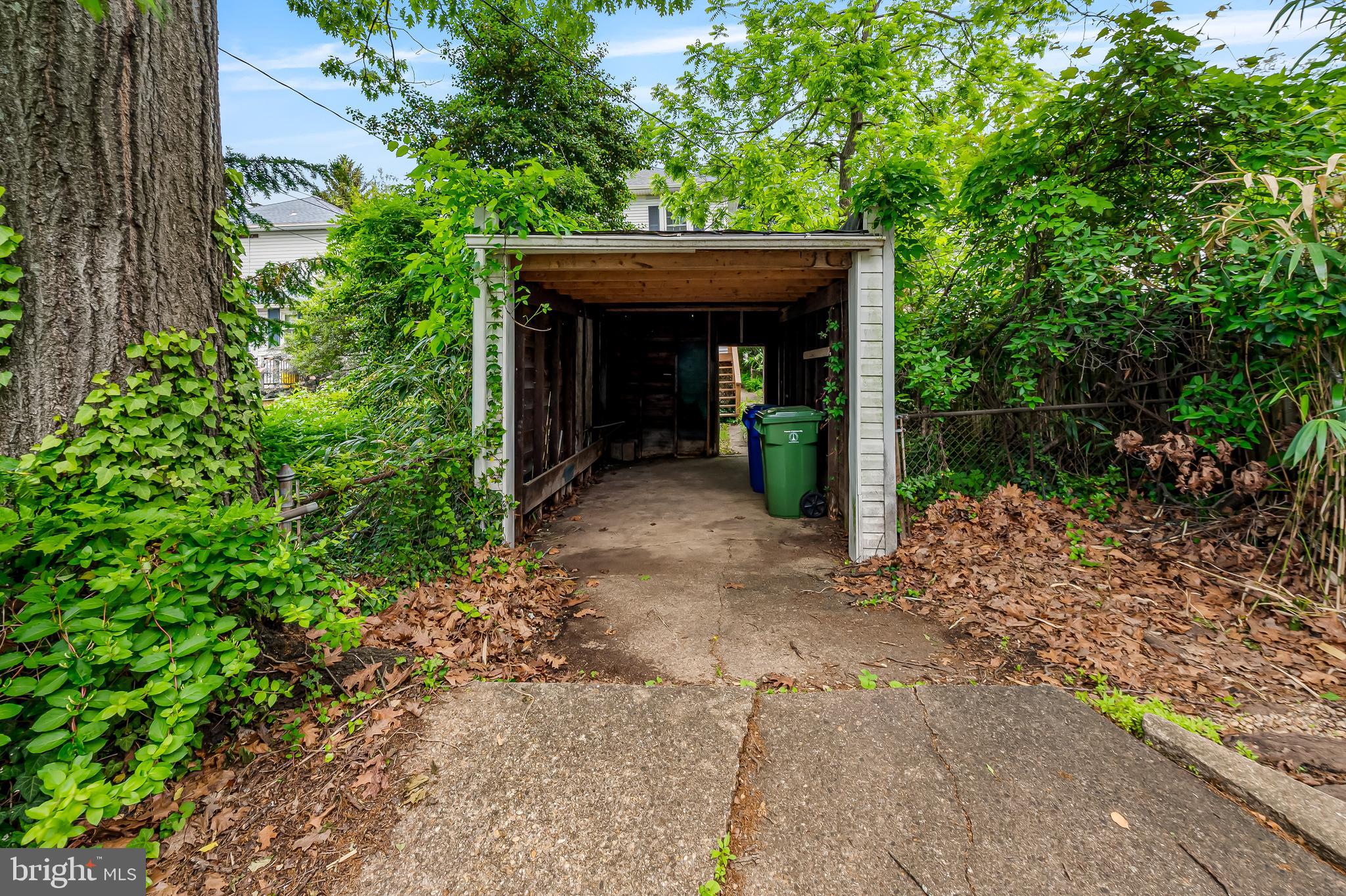 5616 Greenspring Ave