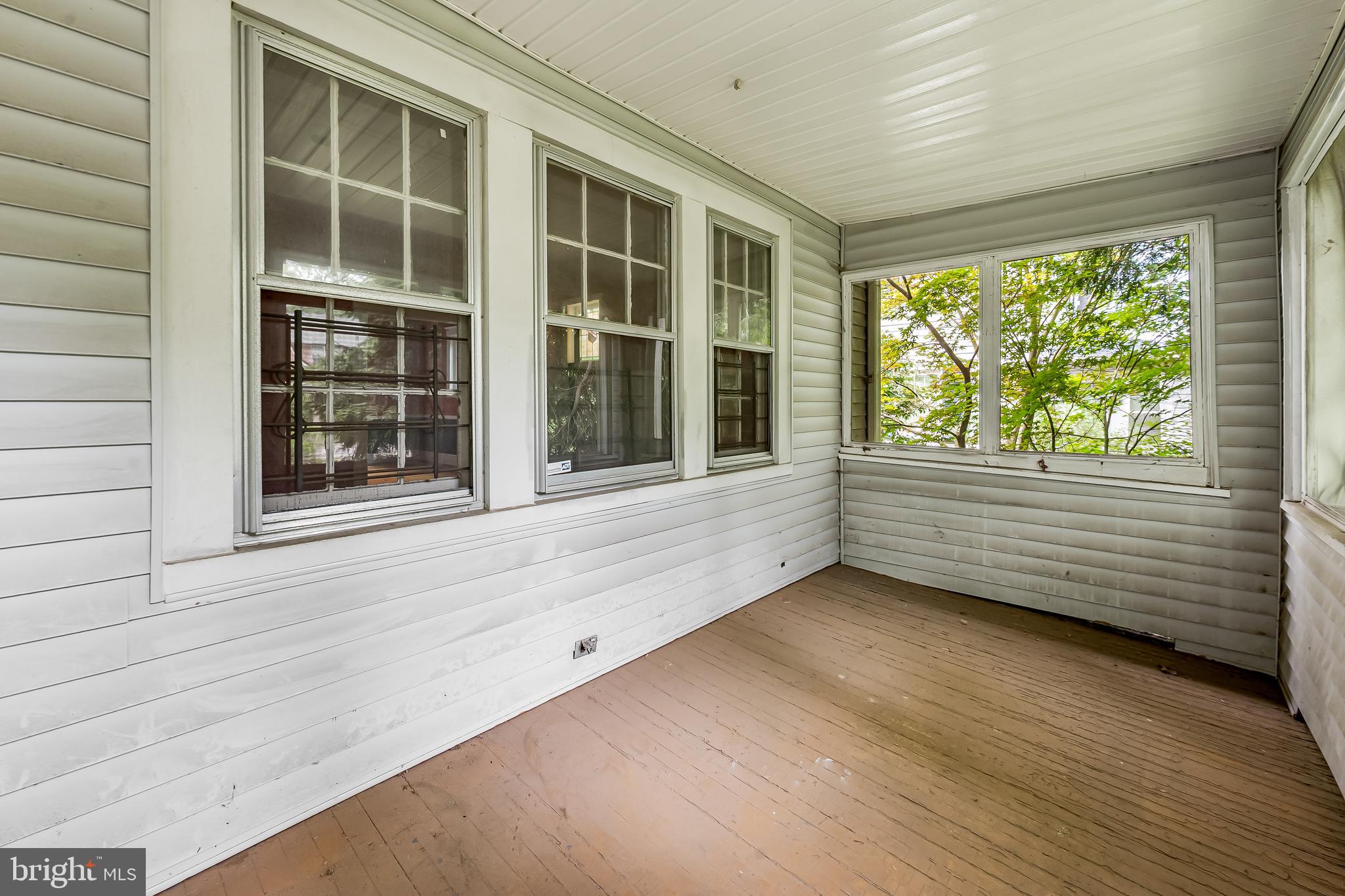 5616 Greenspring Ave