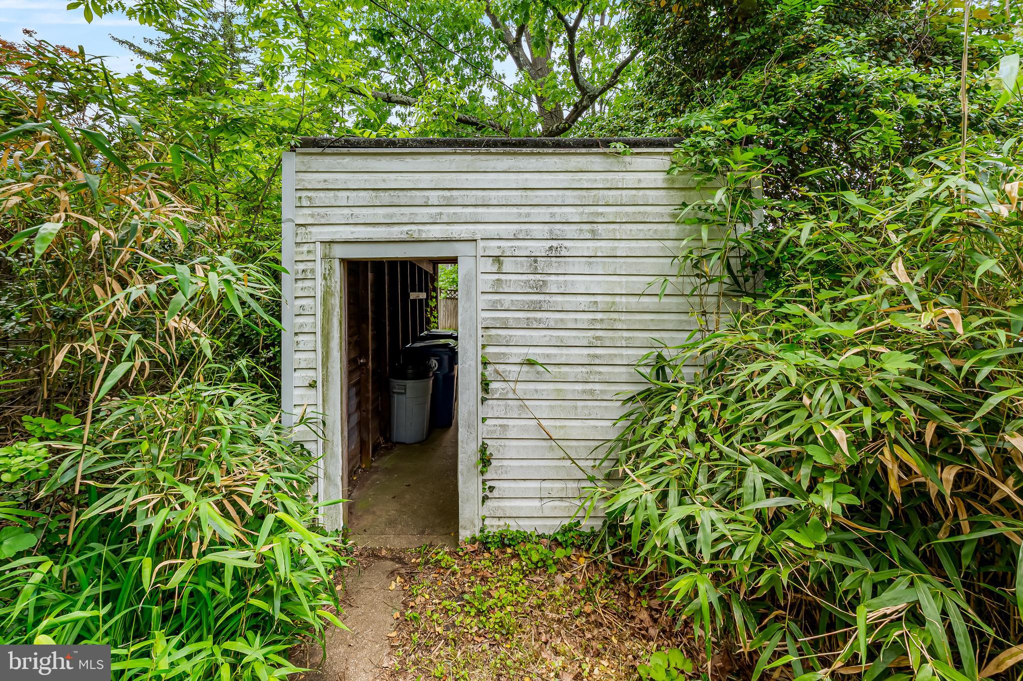 5616 Greenspring Ave