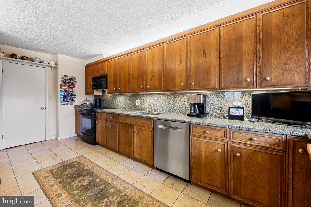 111 Hamlet Hill Rd #1408