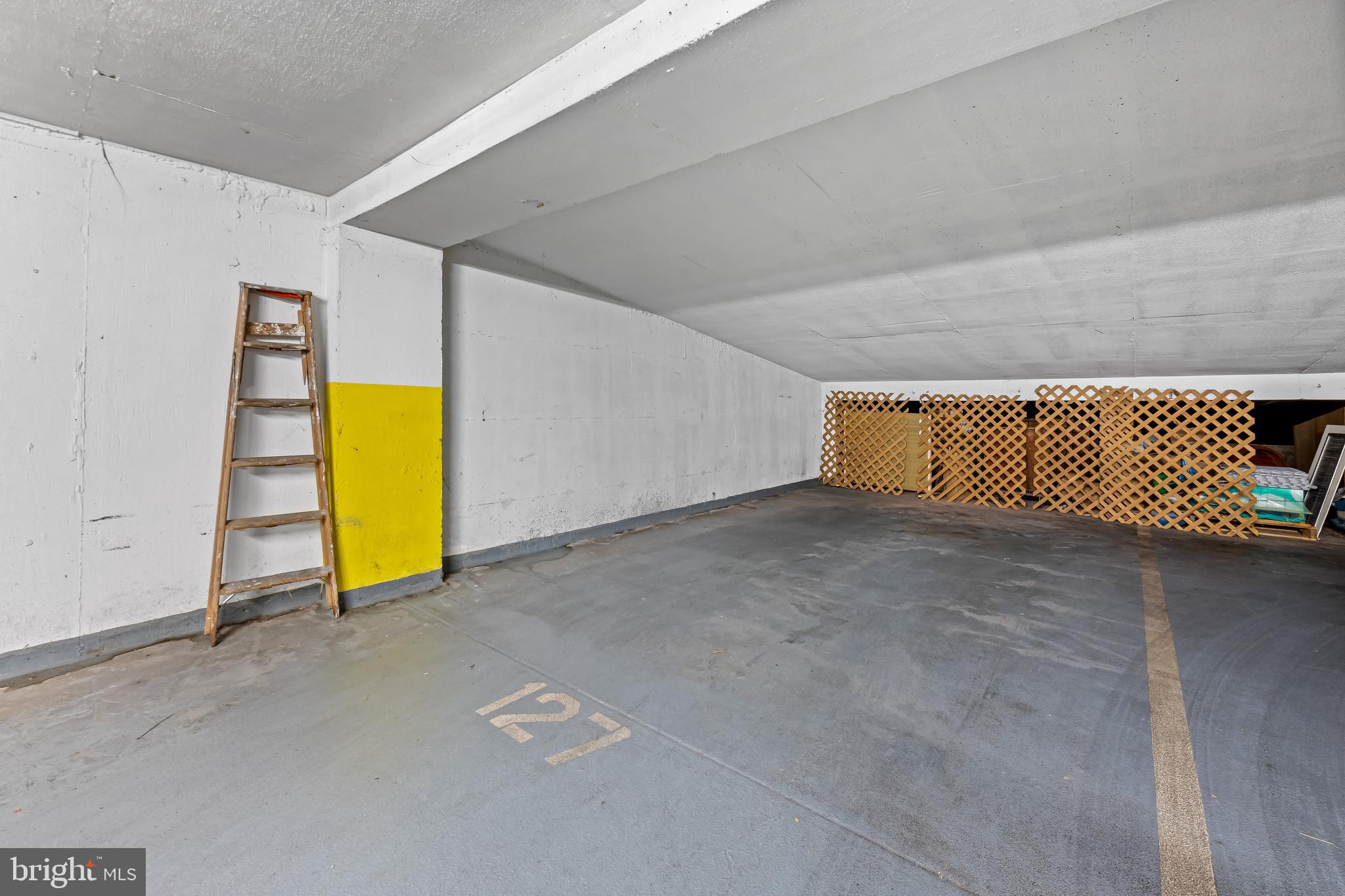 4100 N Charles St N #803