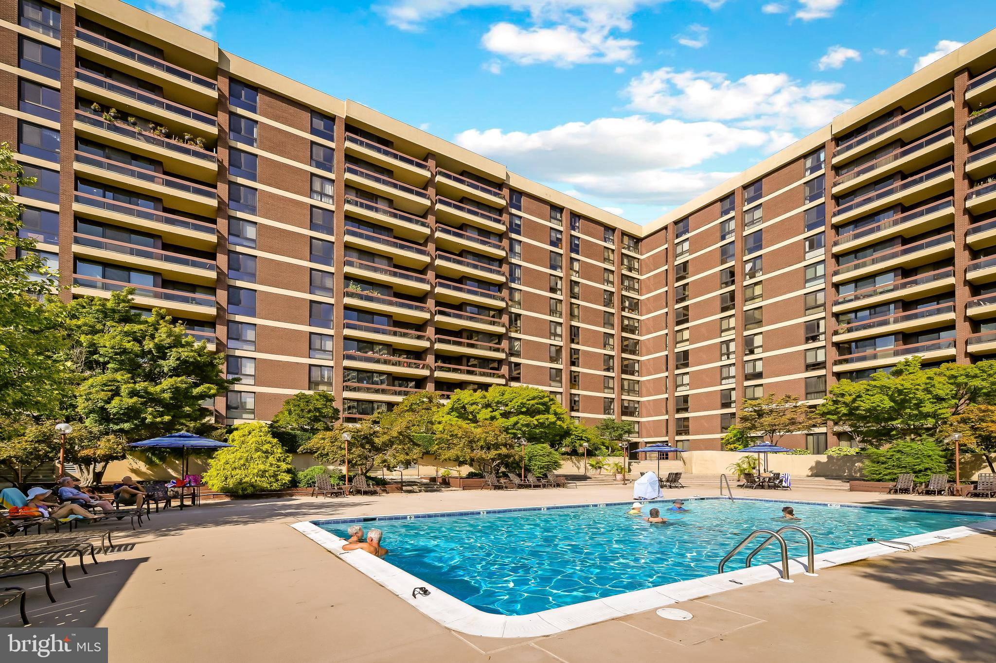 4100 N Charles St N #803