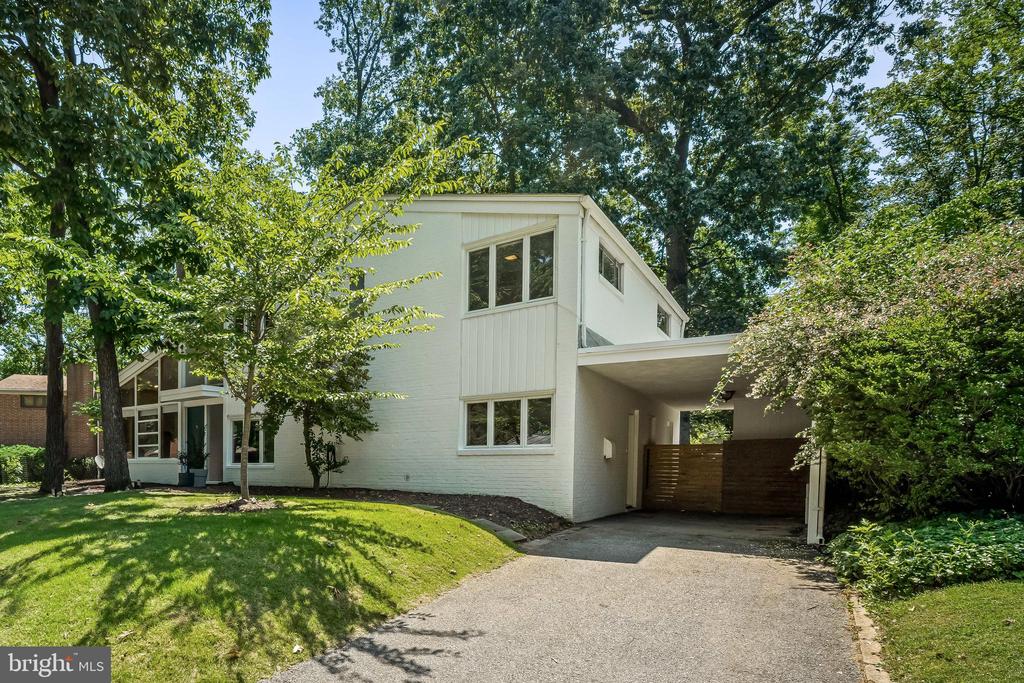 2103 Northcliff