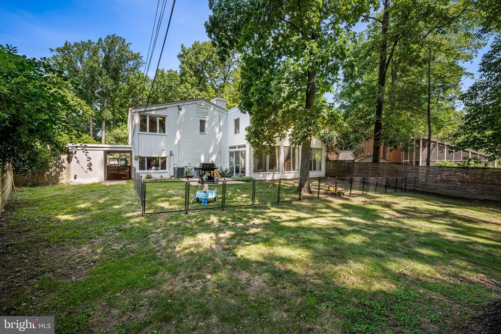 2103 Northcliff